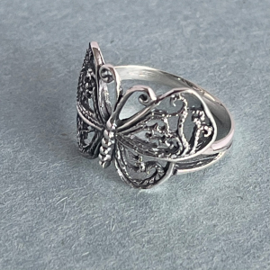 Sterling Silver floating Butterfly ring size 8